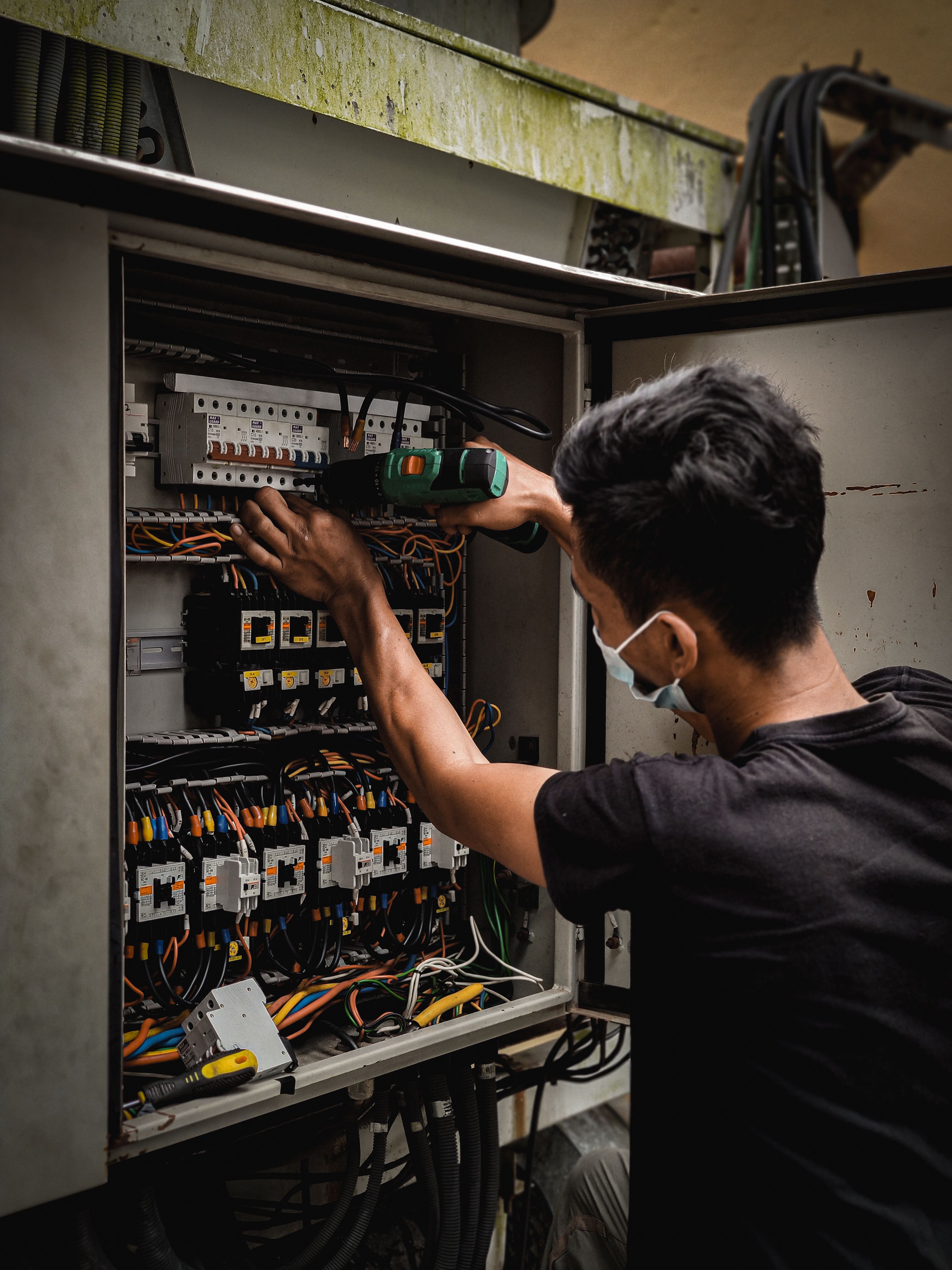 Electrical repair services